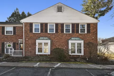 19 Smithfield Ct #19, Springfield, MA 01108 photo 2