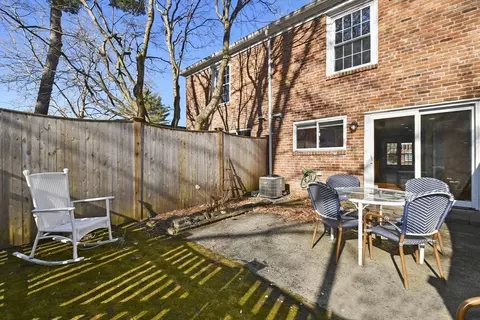19 Smithfield Ct #19, Springfield, MA 01108 photo 27