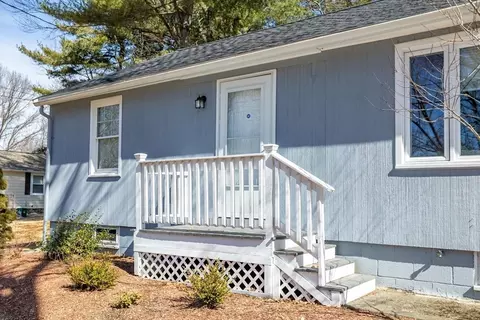 Exterior - 86 Wayside Rd, Worcester, MA 01605 photo 4 of 9