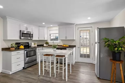 Kitchen - 86 Wayside Rd, Worcester, MA 01605 photo 1 of 5