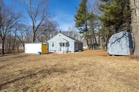 Exterior - 86 Wayside Rd, Worcester, MA 01605 photo 7 of 9
