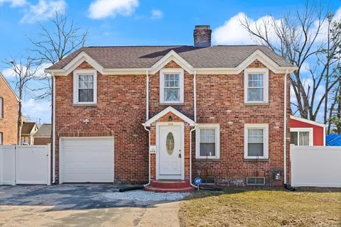 909 Roosevelt Ave, Springfield, MA 01109