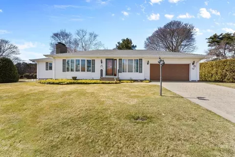 57 Rodney Ave, Somerset, MA 02725
