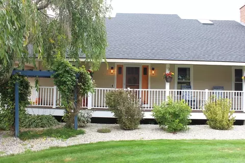 17 Michael Ln, Dudley, MA 01571