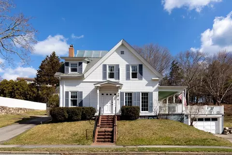 394 Sandwich St, Plymouth, MA 02360