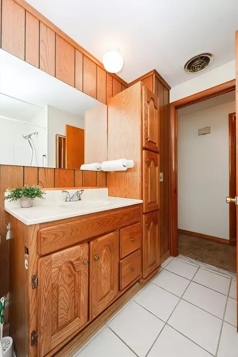 65 Patterson Ave, Springfield, MA 01119 photo 9
