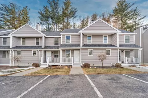 163 Bayberry Hill Ln #163, Leominster, MA 01453