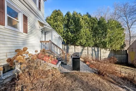 Exterior - 8 Stoneleigh Rd, Worcester, MA 01606 photo 6 of 15
