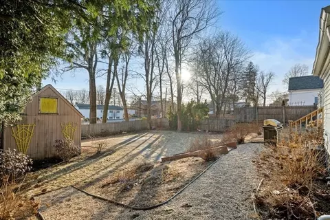 Exterior - 8 Stoneleigh Rd, Worcester, MA 01606 photo 10 of 15