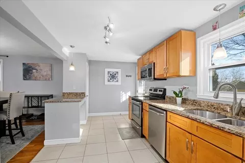Kitchen - 8 Stoneleigh Rd, Worcester, MA 01606 photo 1 of 3