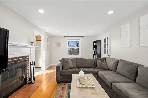Other - 8 Stoneleigh Rd, Worcester, MA 01606 photo 1 of 8