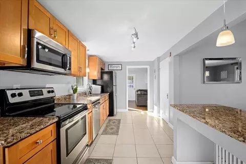 Kitchen - 8 Stoneleigh Rd, Worcester, MA 01606 photo 3 of 3