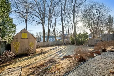 Exterior - 8 Stoneleigh Rd, Worcester, MA 01606 photo 12 of 15