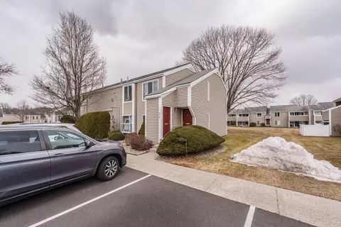 214 Nassau Dr #214, Springfield, MA 01129