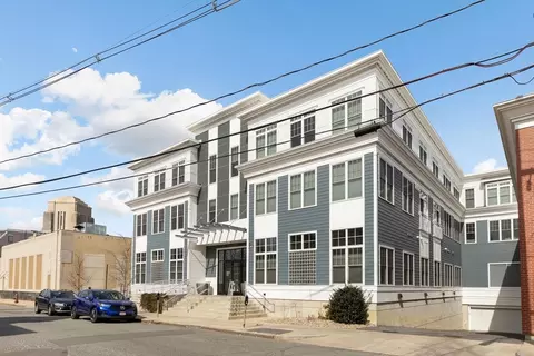 353 Summer St #305, Somerville, MA 02144