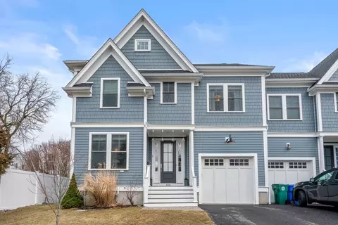 896 Chestnut St, Waban, MA 02468