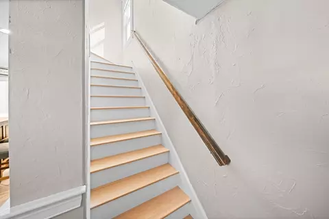 Entry Way - 6 Goddard St, Webster, MA 01570 photo 3 of 3