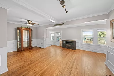 Living - 6 Goddard St, Webster, MA 01570 photo 1 of 2