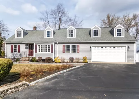 1331 Trapelo Rd, Waltham, MA 02451