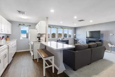 36 Dunham Rd #302, Beverly, MA 01915