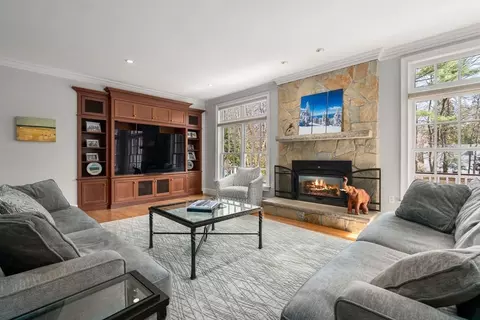 22 Laurel Rd, Weston, MA 02493 photo 14