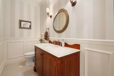 22 Laurel Rd, Weston, MA 02493 photo 16