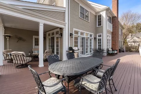 22 Laurel Rd, Weston, MA 02493 photo 38