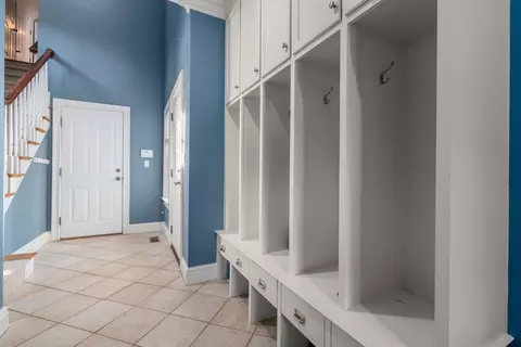 22 Laurel Rd, Weston, MA 02493 photo 31