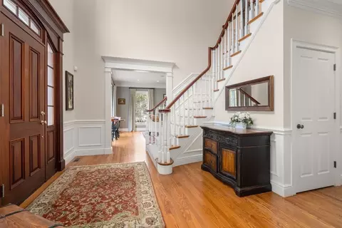 22 Laurel Rd, Weston, MA 02493 photo 3