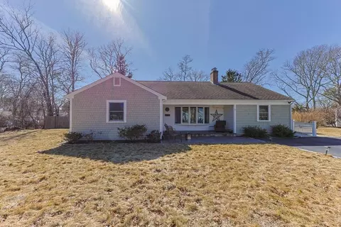 1 Almira Rd, Yarmouth, MA 02664