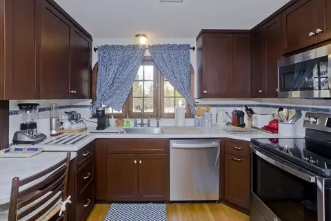 66 Bridle Path Rd, Chicopee, MA 01013 photo 5