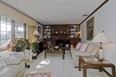 66 Bridle Path Rd, Chicopee, MA 01013 photo 12