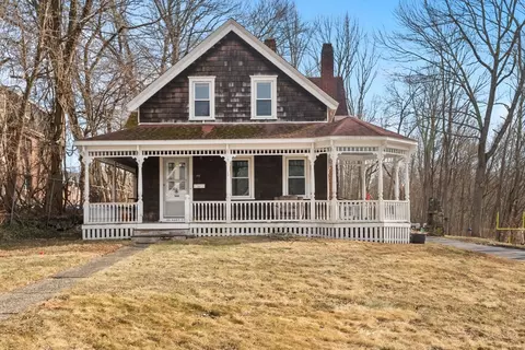 99 Hart St, Taunton, MA 02780