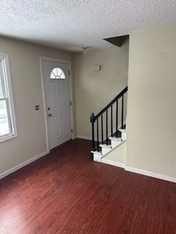 255-257 Roy St, Springfield, MA 01104 photo 5