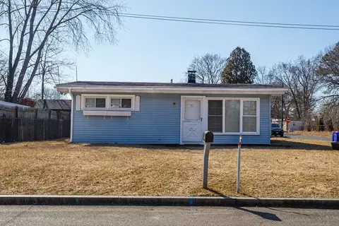 72 Fieldston St, Springfield, MA 01119