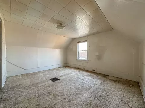 34 Smithfield Rd, Woonsocket, RI 02895 photo 8