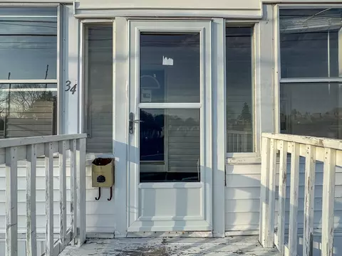 34 Smithfield Rd, Woonsocket, RI 02895 photo 5