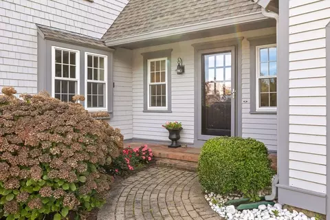 17 Holway Dr, Barnstable, MA 02668 photo 2