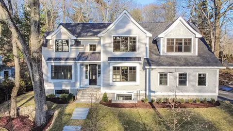 30 Hobart Rd, Wellesley, MA 02482