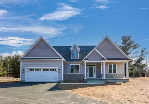 13 Sawgrass Ln, Southwick, MA 01077