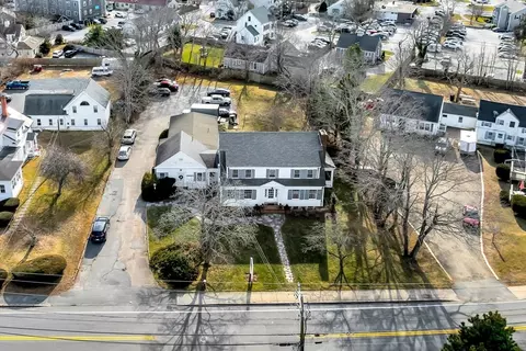 83 Main St, Hyannis, MA 02601