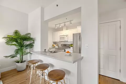 Kitchen - 4 Charlesgate E #407, Boston, MA 02215 photo 1 of 3