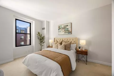 Bedroom - 4 Charlesgate E #407, Boston, MA 02215 photo 3 of 4