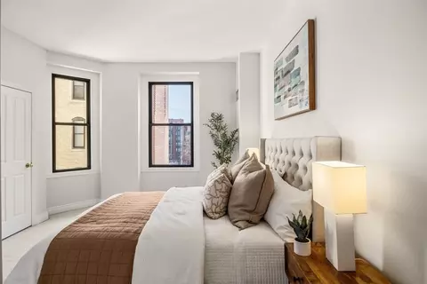 Bedroom - 4 Charlesgate E #407, Boston, MA 02215 photo 1 of 4
