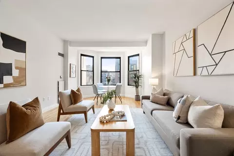 4 Charlesgate E #407, Boston, MA 02215
