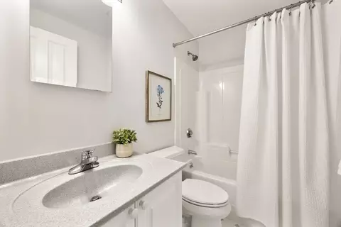 Bath - 4 Charlesgate E #407, Boston, MA 02215 photo 1 of 1