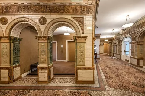 Entry Way - 4 Charlesgate E #407, Boston, MA 02215 photo 5 of 5