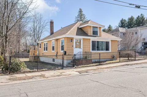 57 Haverhill St, Haverhill, MA 01830