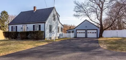 549 Read St, Somerset, MA 02726