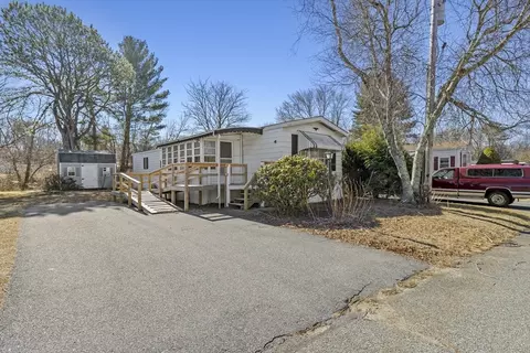 26 Thayer Dr, Taunton, MA 02780